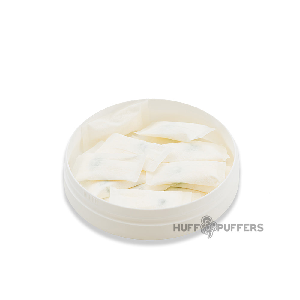 Lucy Breakers Nicotine Capsule Pouches Apple Ice package contents